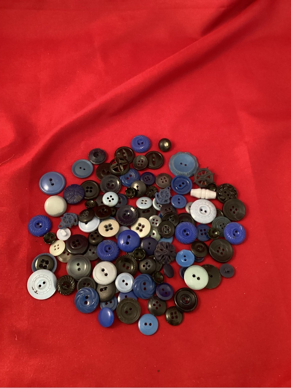 75 grams of blue Assorted Buttons Mix
